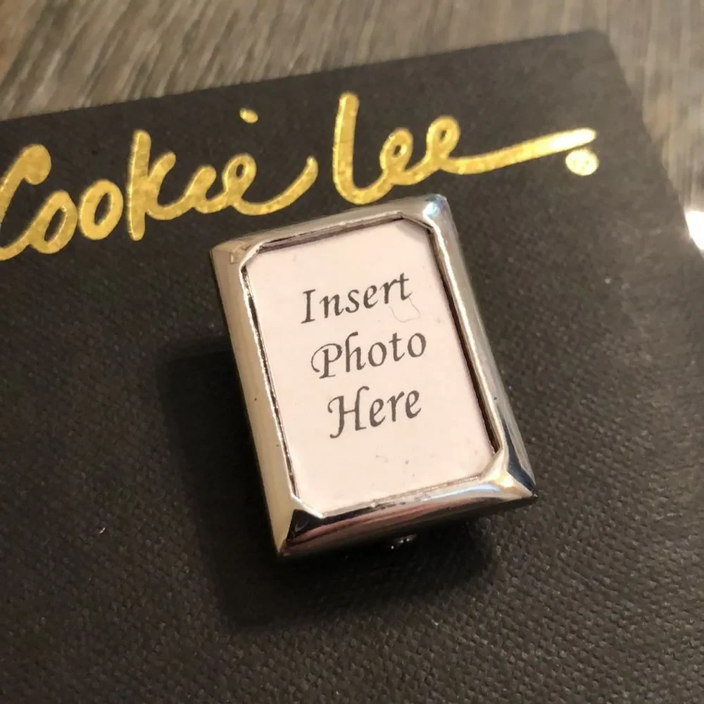 Vintage COOKIE LEE Silvertone Picture Frame Pin NWT